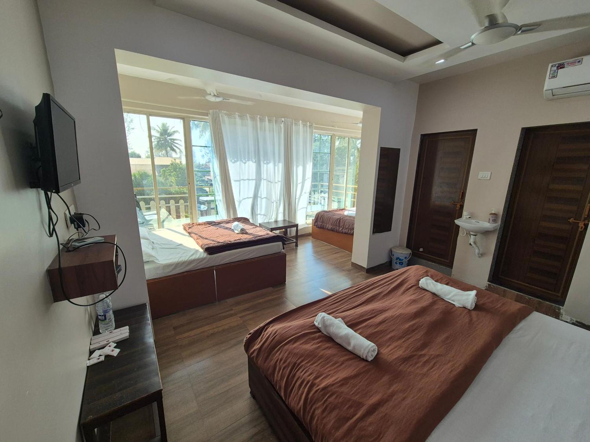 White House Beach Resort, Nagaon Exterior photo